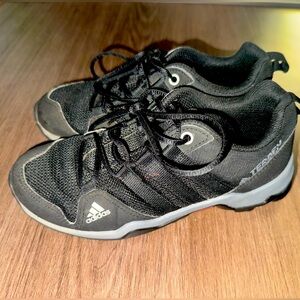 adidas boys Terrex (hiking/camping) sneakers